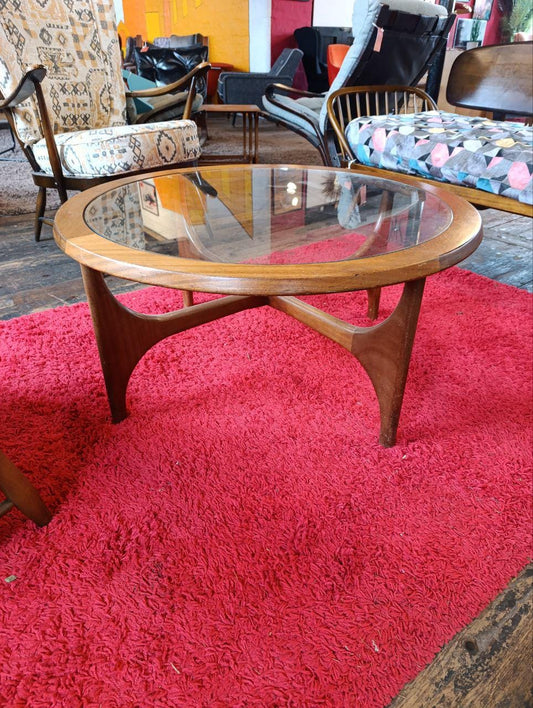 Mid-Century Round Coffee Table by Stonehill - Teak and Glass, 1960s Stateroom Range