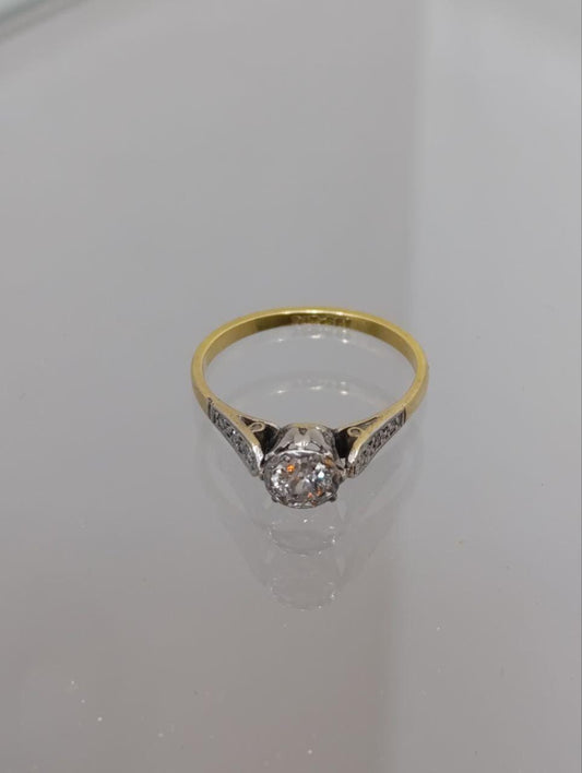 Vintage 18ct Yellow Gold Solitaire Diamond Ring - 1970s, Graduated Shoulder Diamonds, Size M