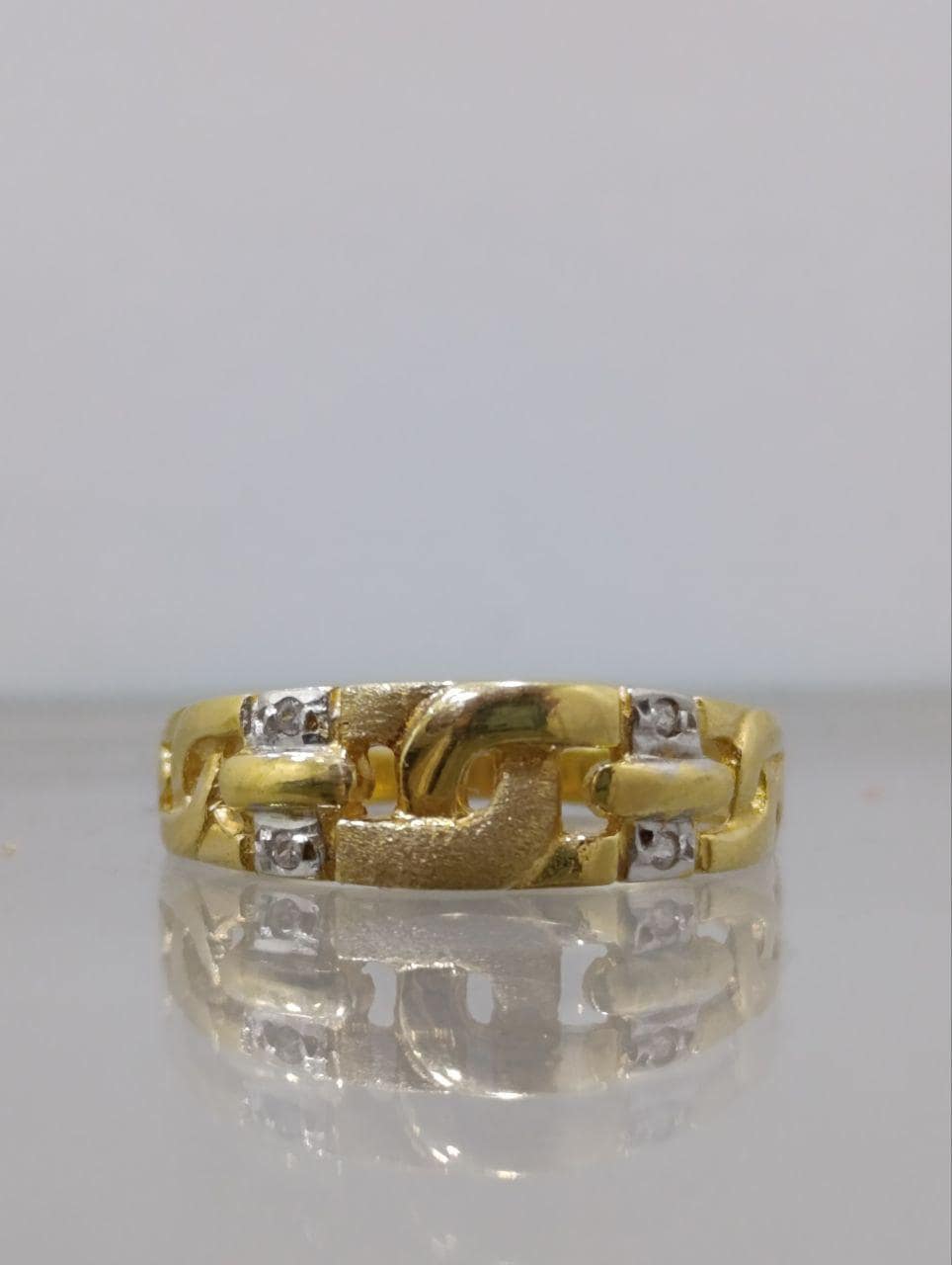 Vintage Diamond Point Set Twist Ring - 18ct Yellow Gold, Size L, Delicate Diamonds
