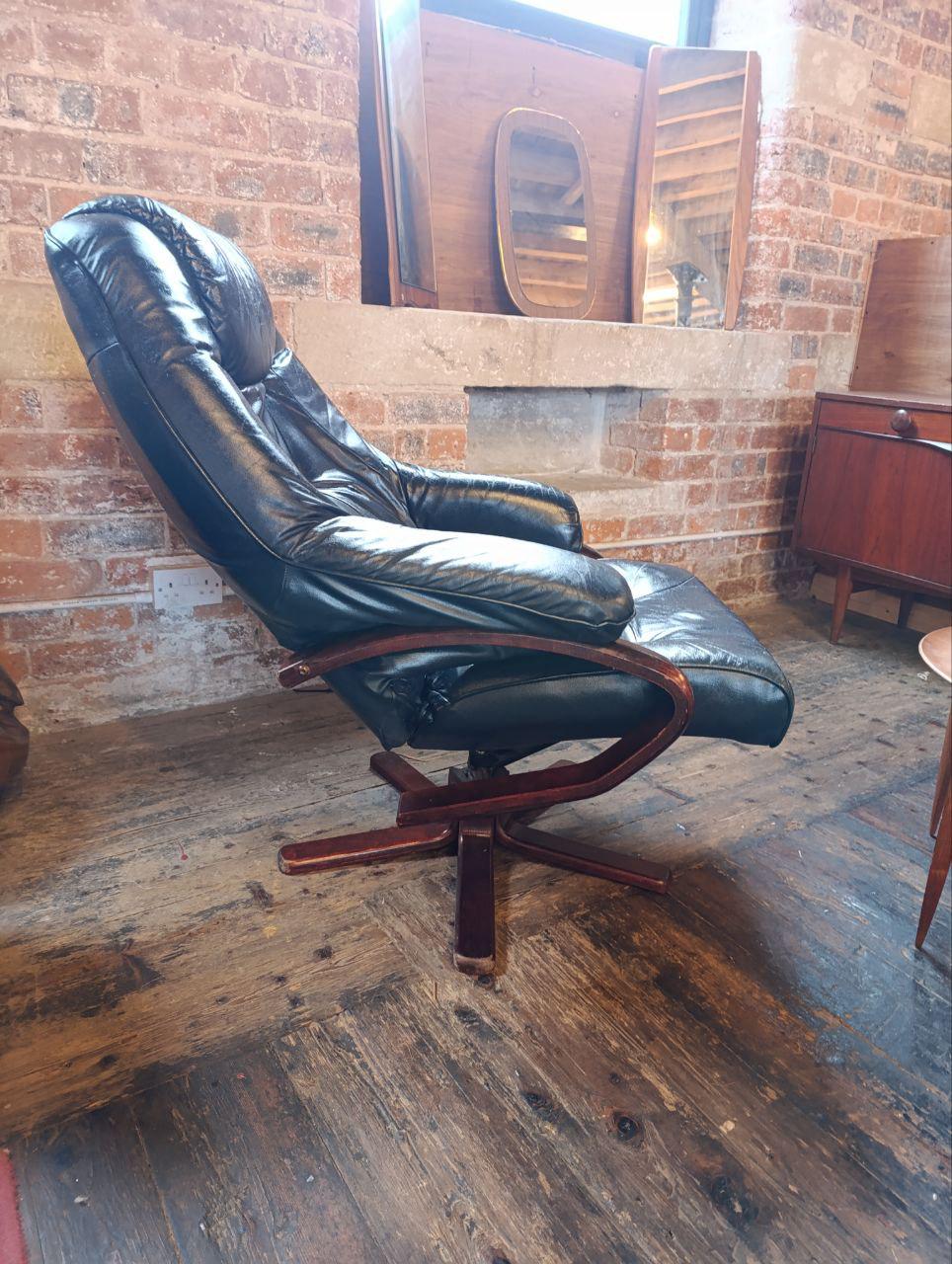 Vintage Unico Danish Stressless Leather Armchair - Dark Turquoise, Rosewood Frame, Mid-Century Modern