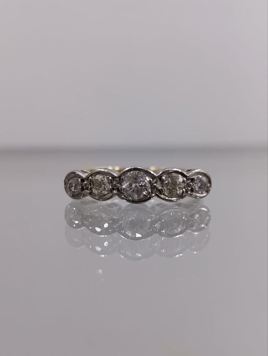 Elegant Gold & Platinum Diamond Trilogy Ring - 0.90ct