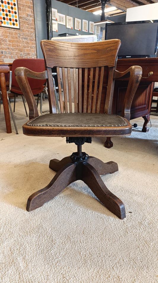 Early 20th Century Oak Swivel Desk Chair by Tapp & Toothill Ltd