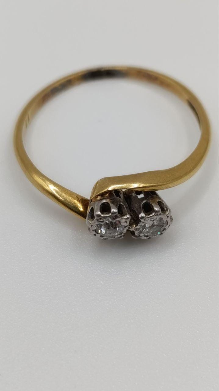 18ct Gold & Platinum “Toi et Moi” Diamond Crossover Ring – Edwardian to Early Art Deco