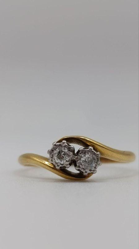 18ct Gold & Platinum “Toi et Moi” Diamond Crossover Ring – Edwardian to Early Art Deco