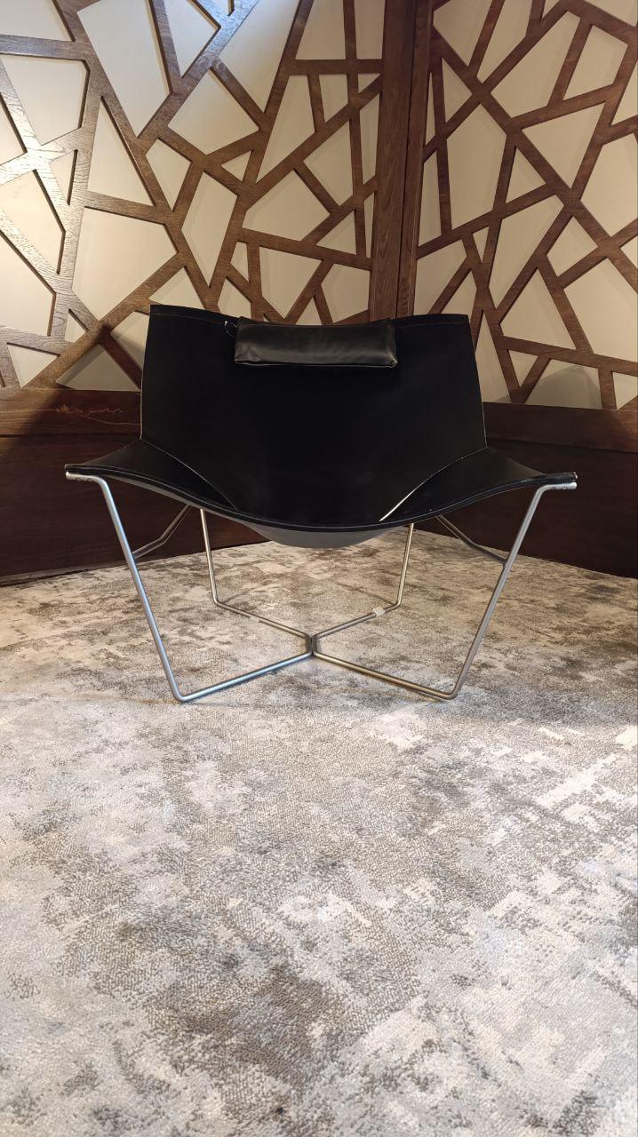 Vintage “Semana” Lounge Chair in Black Leather by David Weeks for Habitat UK (1990)
