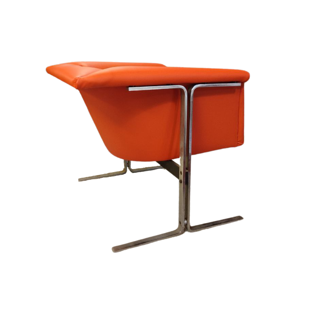 Mid-Century Masterpiece: Model 042 Lounge Chair by Geoffrey Harcourt for Artifort