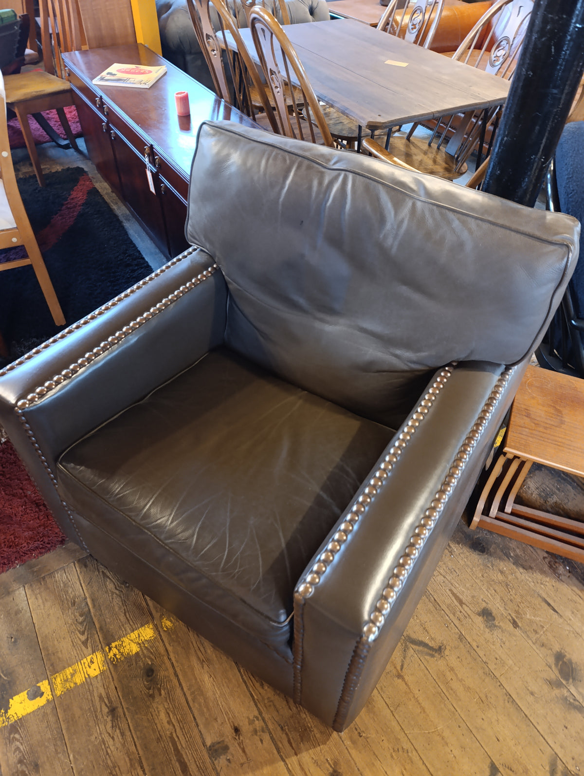 Chelsea-Made Brown Leather Club Armchair, late 1970s