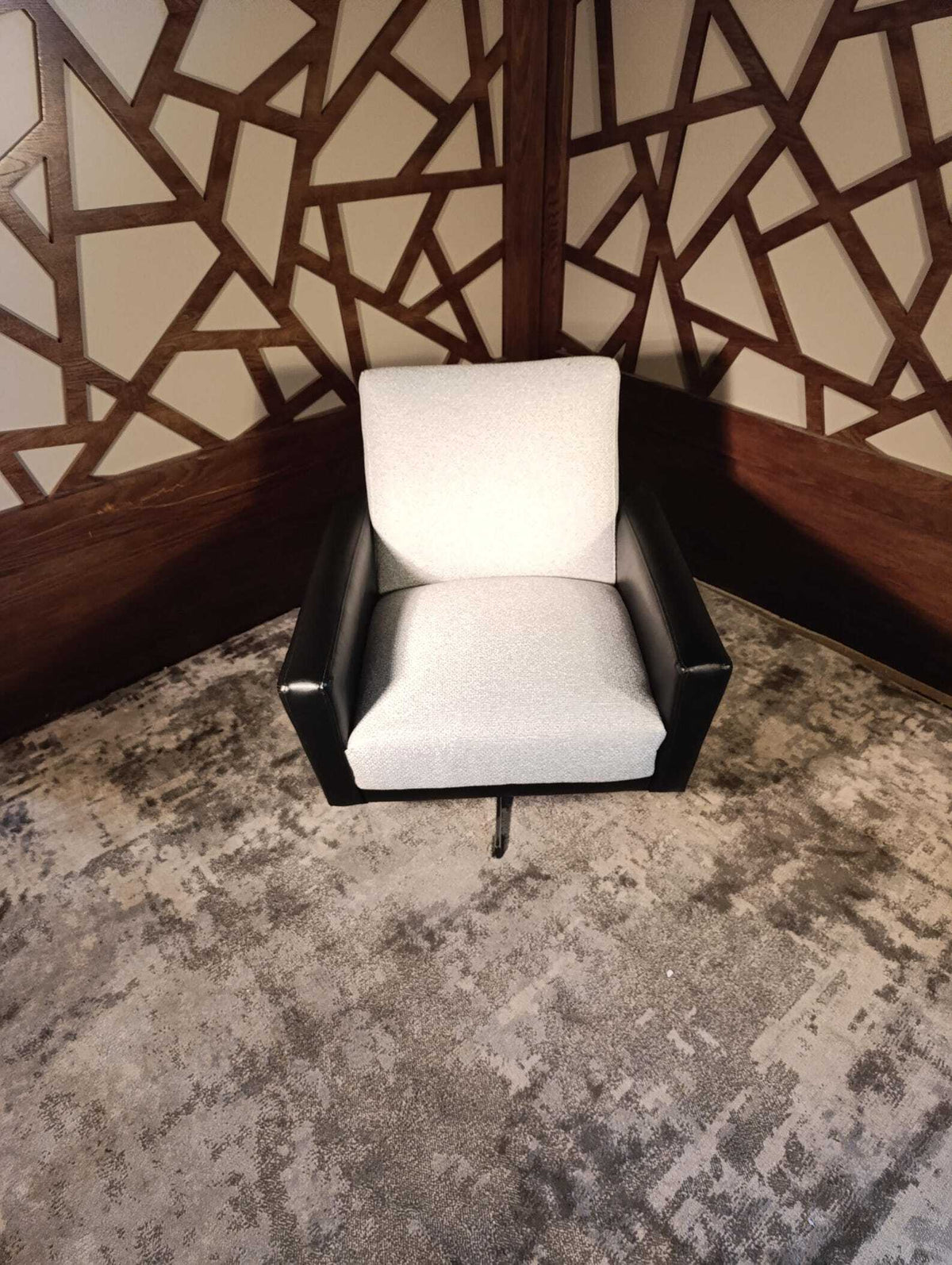 Italian-Style Swivel Lounge Chair with New Upholstery, 1950s — photograph 5