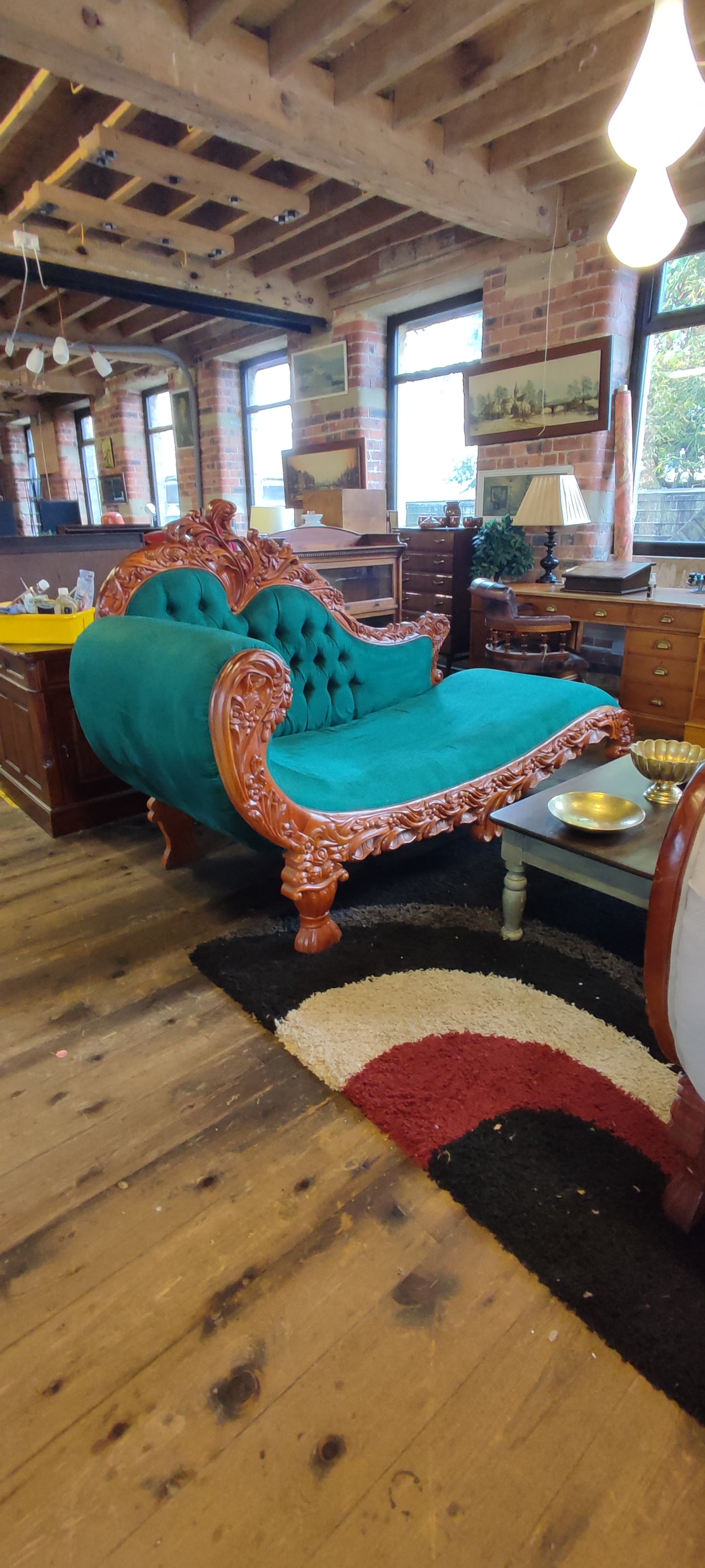 Grand Chaise Longue in Victorian Style, Green Velvet