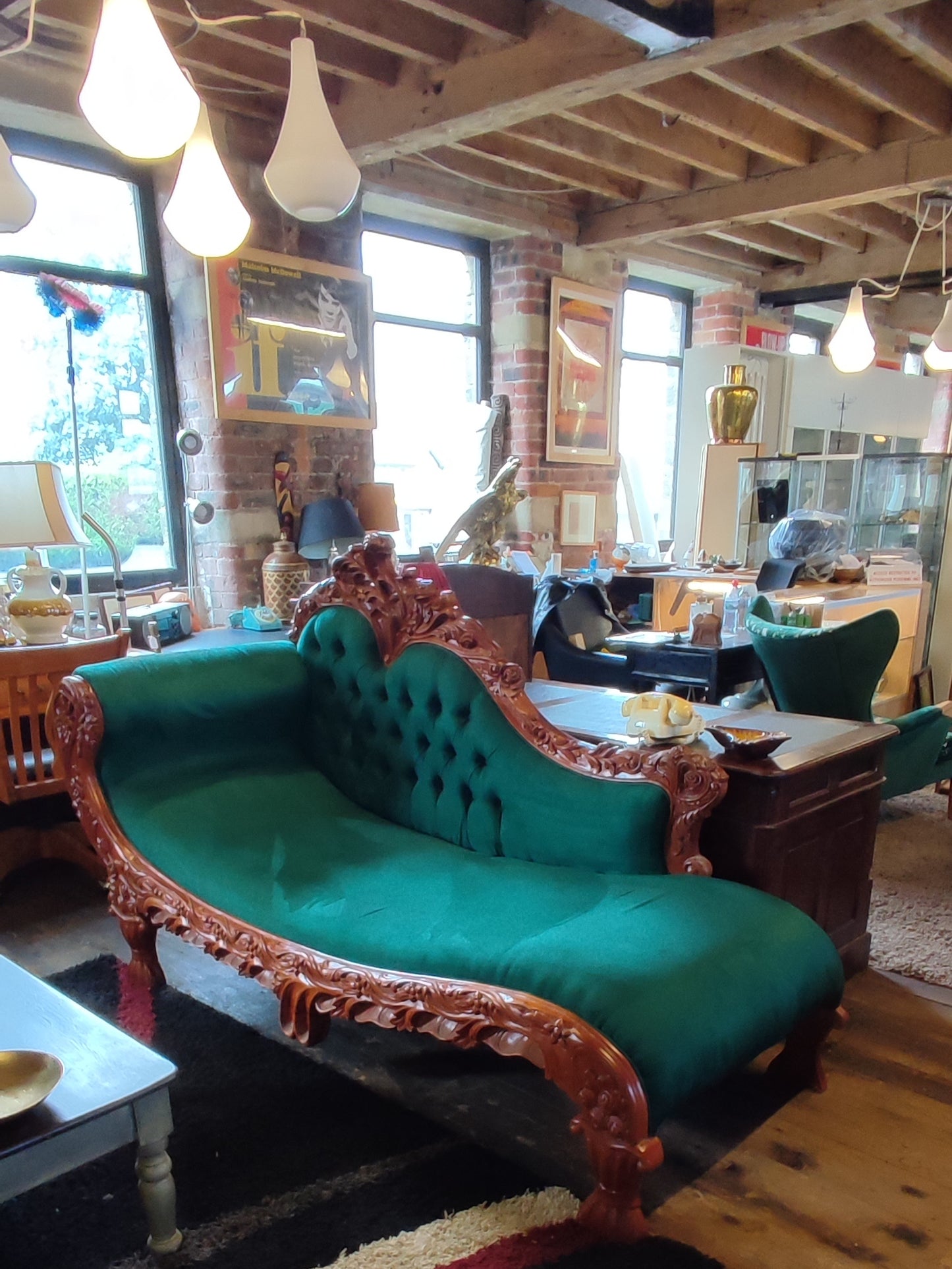 Grand Chaise Longue in Victorian Style, Green Velvet