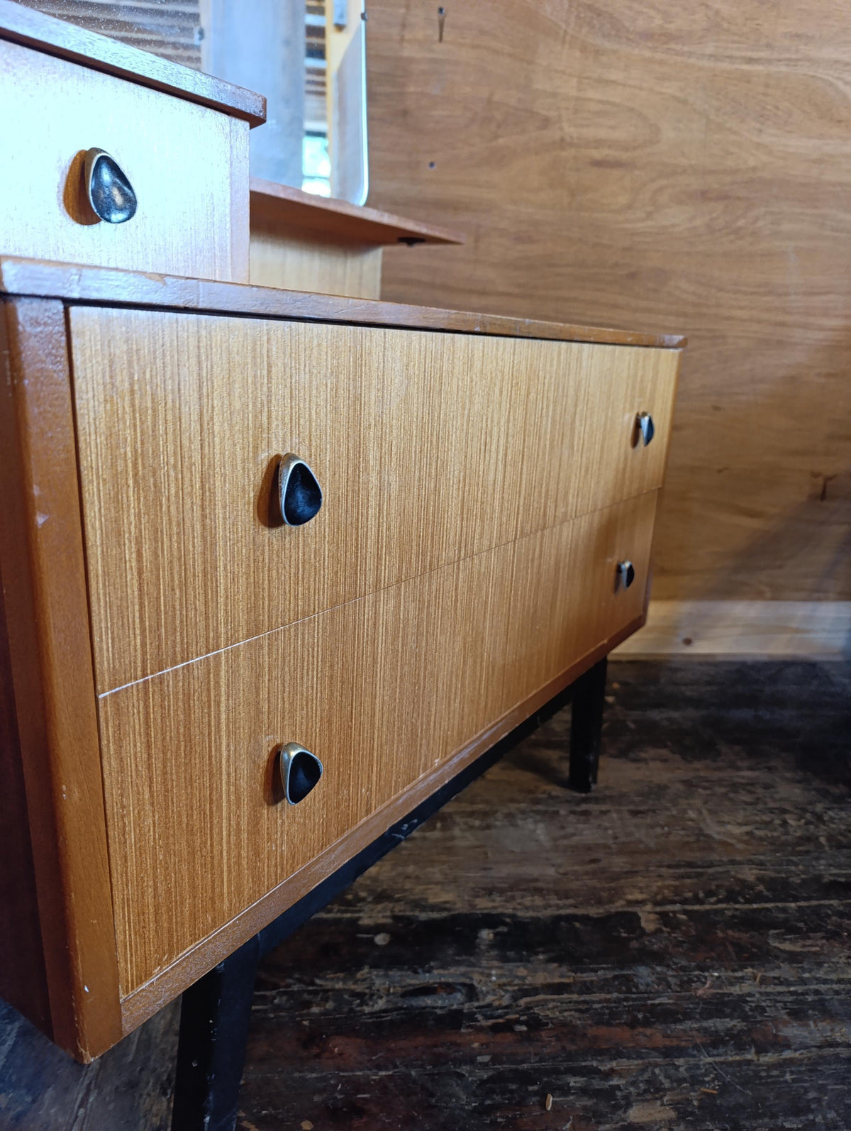 Austinsuite Teak Dressing Table with Mirror and Teardrop Handles — photograph 8