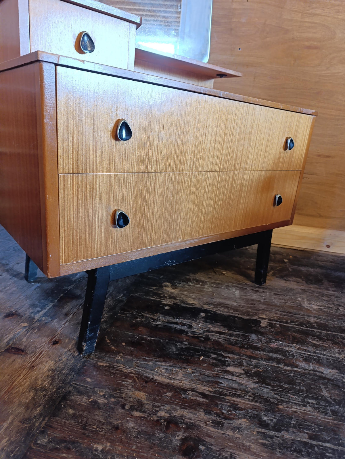 Austinsuite Teak Dressing Table with Mirror and Teardrop Handles — photograph 7