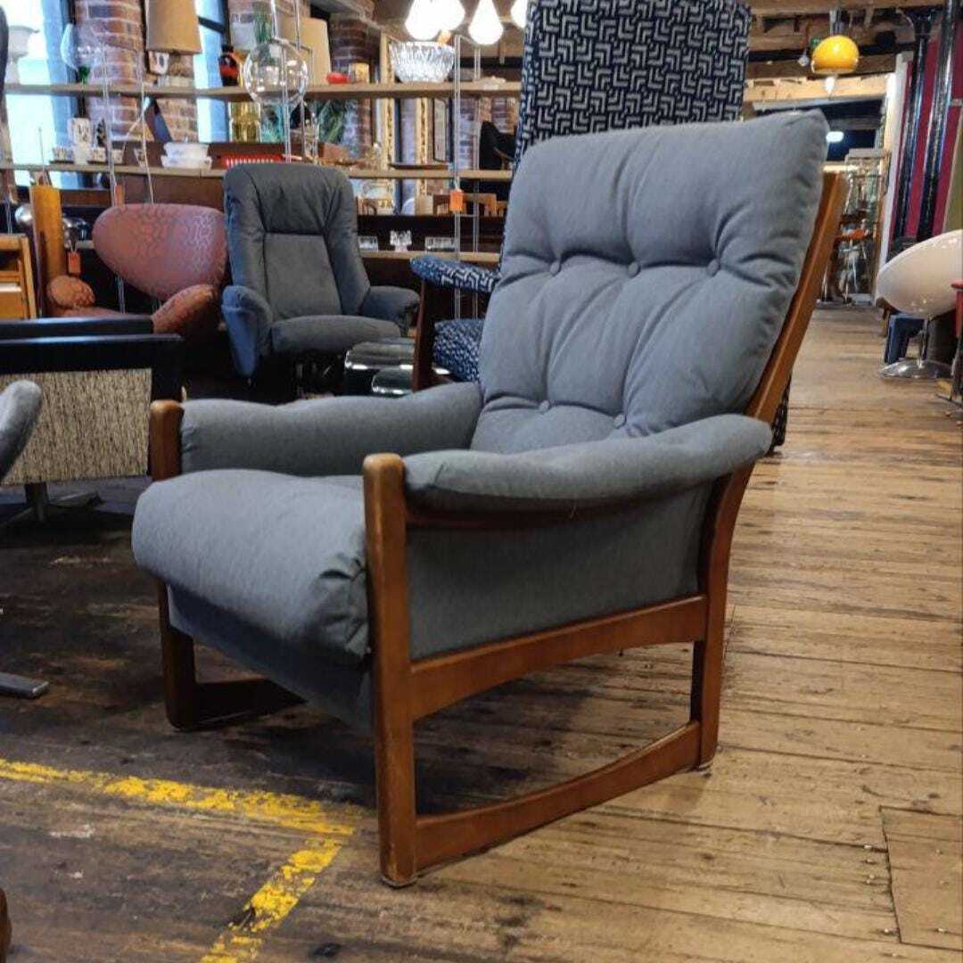 Cintique Easy Chair in Grey Wool-Blend Upholstery, 1950s — photograph 1