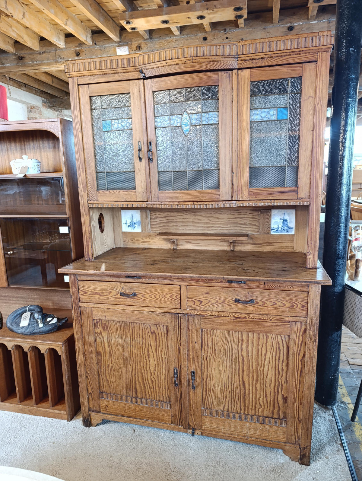 Pine Kitchen Dresser with SOMAG Meissen Tiles, circa 1900–1920 — photograph 2