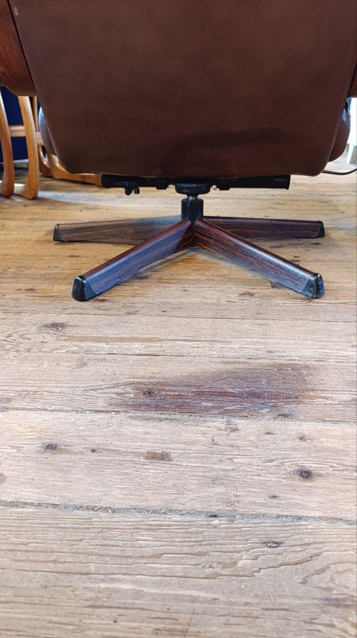 Göte Möbler Swedish Lounge Chair and Ottoman — photograph 8