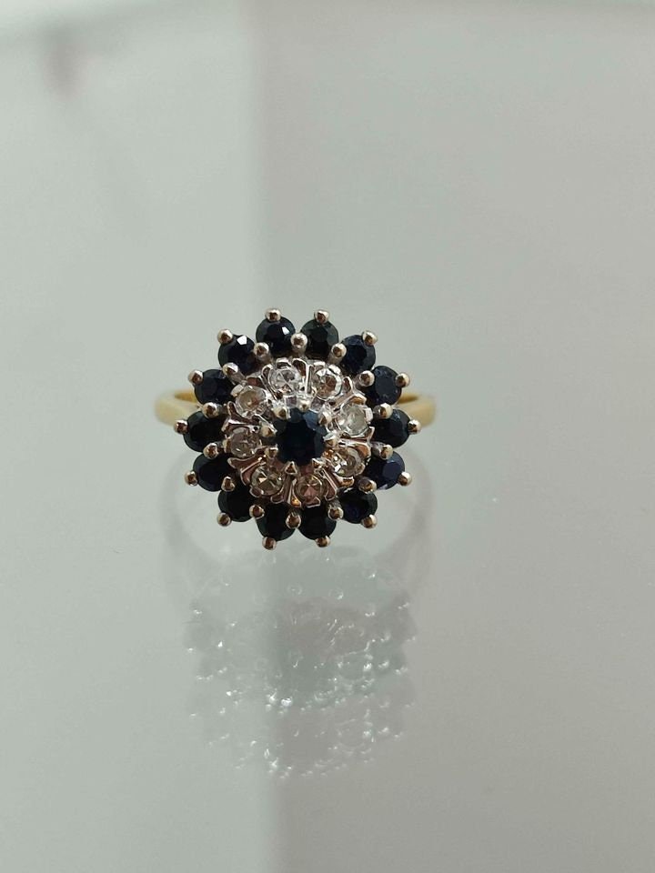 Exquisite 18ct Gold Sapphire and Diamond Cluster Ring | Vintage 1971 | Stunning Craftsmanship