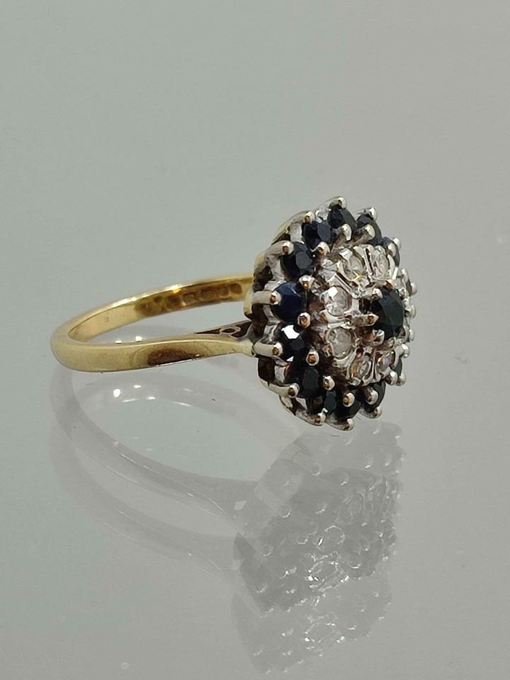 Exquisite 18ct Gold Sapphire and Diamond Cluster Ring | Vintage 1971 | Stunning Craftsmanship