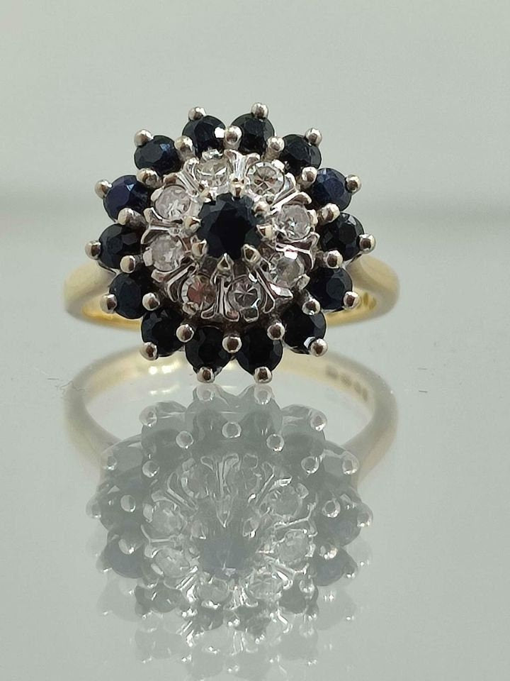 Exquisite 18ct Gold Sapphire and Diamond Cluster Ring | Vintage 1971 | Stunning Craftsmanship