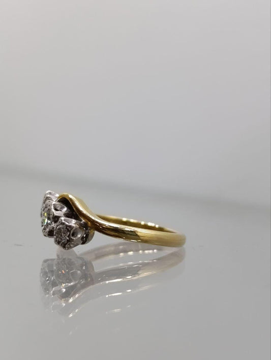 Vintage 18ct Gold Diamond Crossover Ring - Size N 1/2