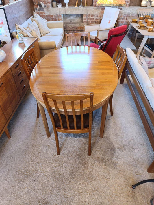 Mid-Century Modern Dining Table by William Lawrence - Teak Butterfly Leaf Table with 4 Chairs, 1960s