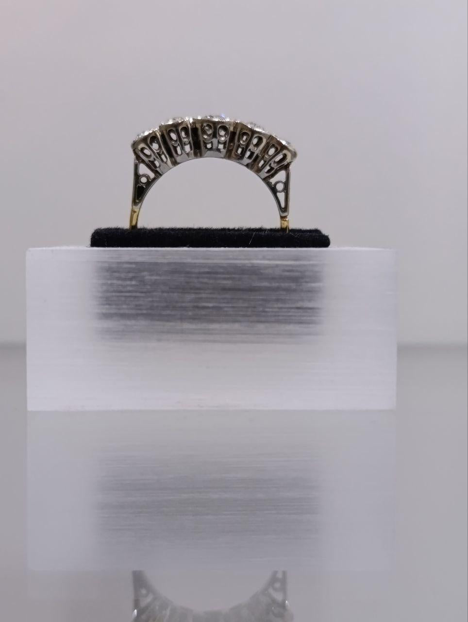 Elegant Gold & Platinum Diamond Trilogy Ring - 0.90ct