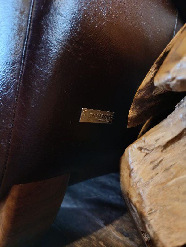 Vintage Stylish Armchair: Brown Leather Italian Design