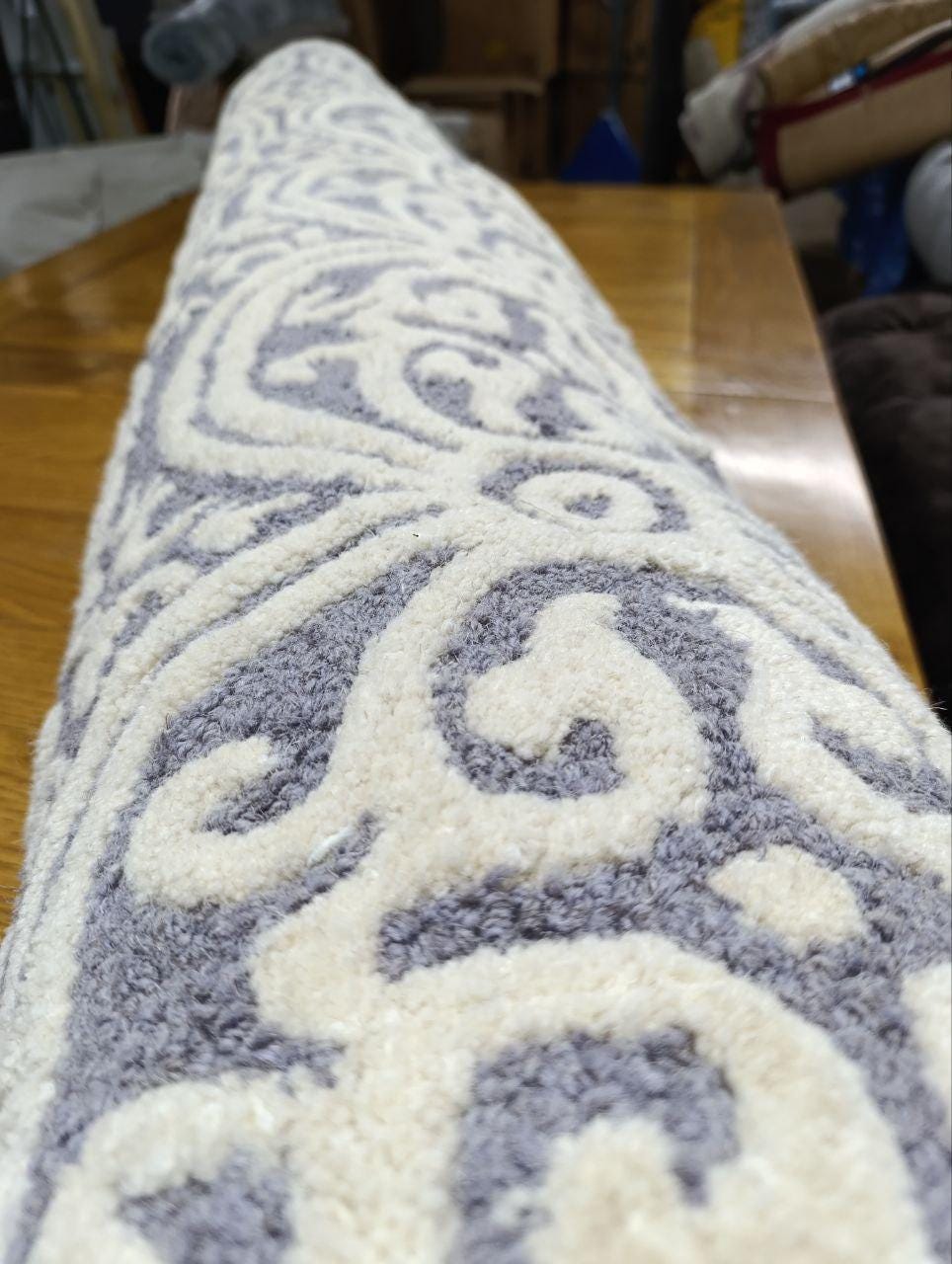 SAFAVIEH Navy Blue/Ivory Moroccan Wool Rug - Hand-Tufted