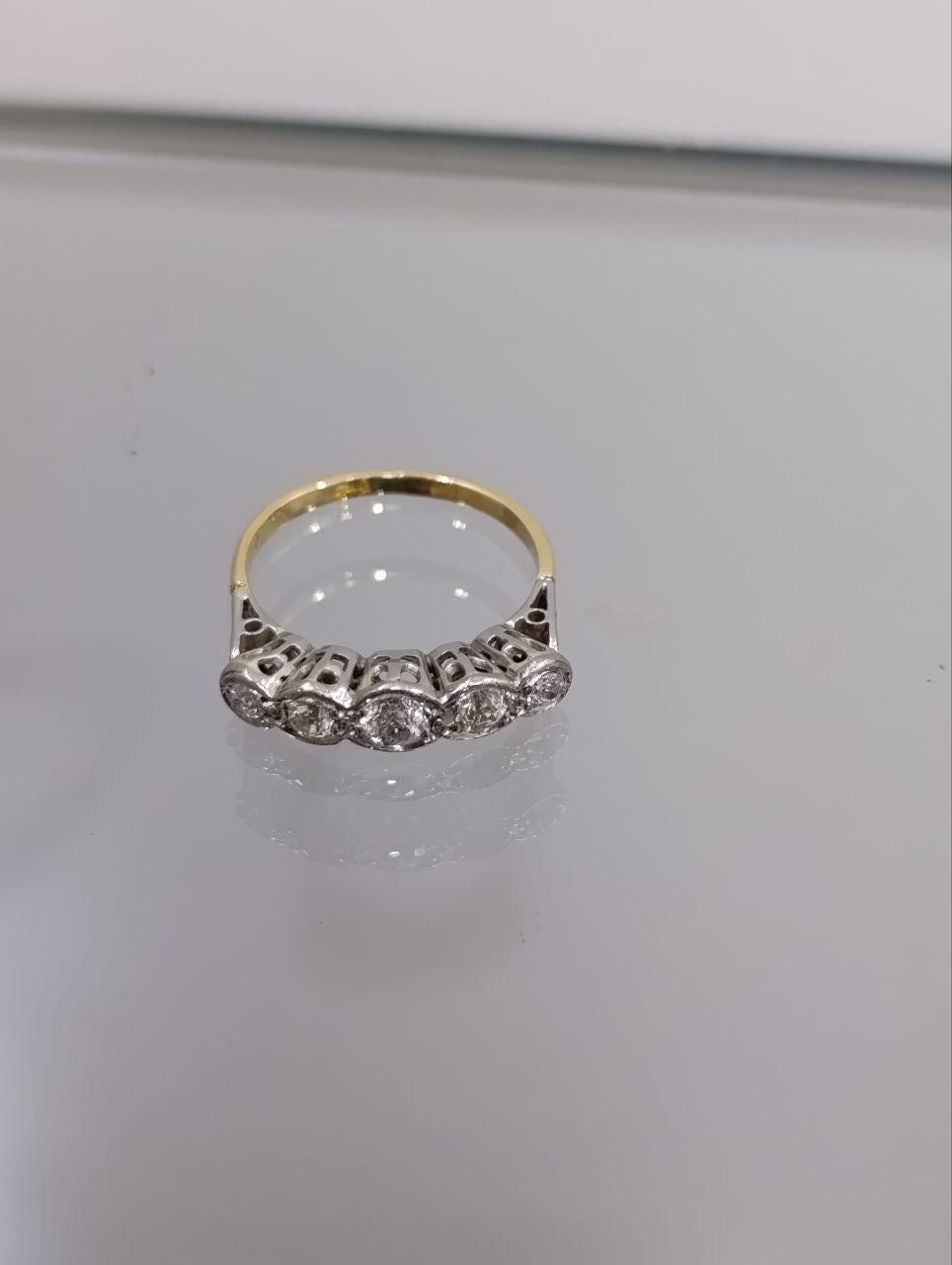 Elegant Gold & Platinum Diamond Trilogy Ring - 0.90ct