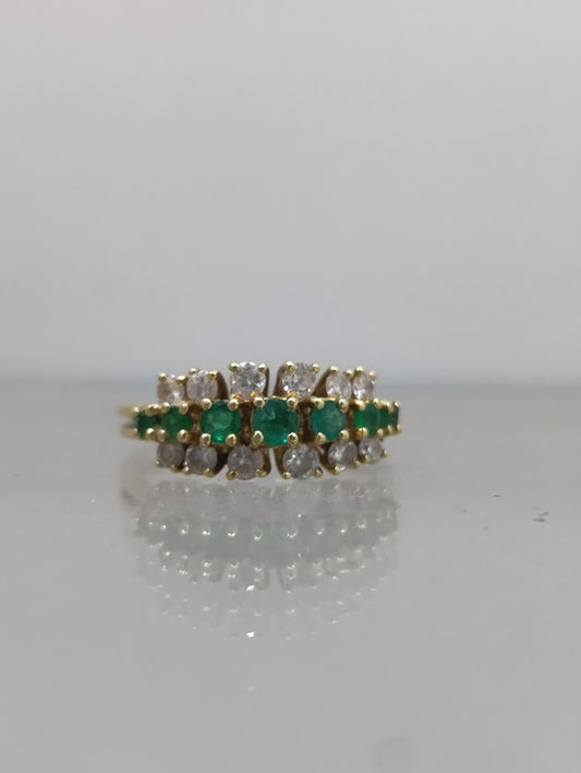 Vintage 18ct Gold Emerald & Diamond Cluster Ring - Sheffield 1972 - Size K 1/2