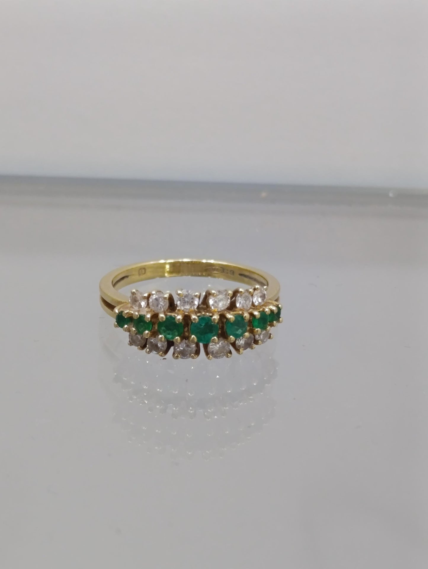 Vintage 18ct Gold Emerald & Diamond Cluster Ring - Sheffield 1972 - Size K 1/2