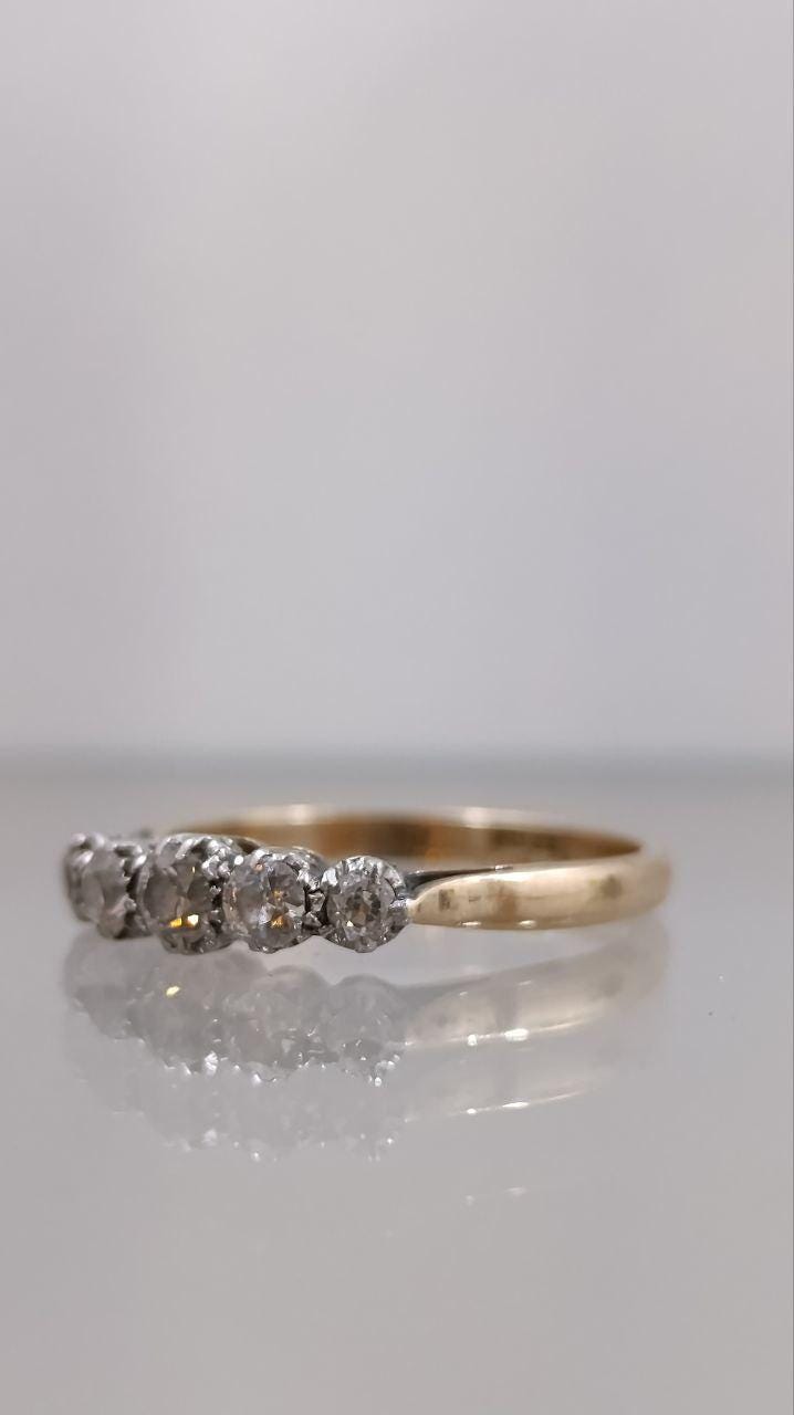 Elegant 18ct Gold & Platinum Five-Stone Diamond Ring - 0.6ct Total