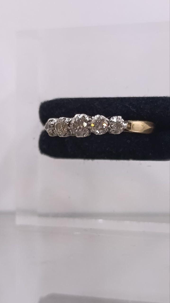Elegant 18ct Gold & Platinum Five-Stone Diamond Ring - 0.6ct Total