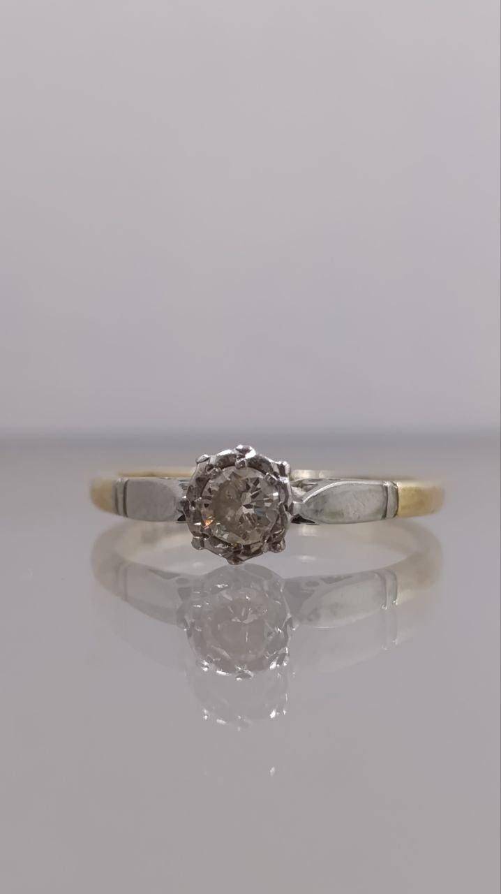 Elegant Vintage (1957) 18ct Gold & Platinum Diamond Solitaire Ring - 0.5ct