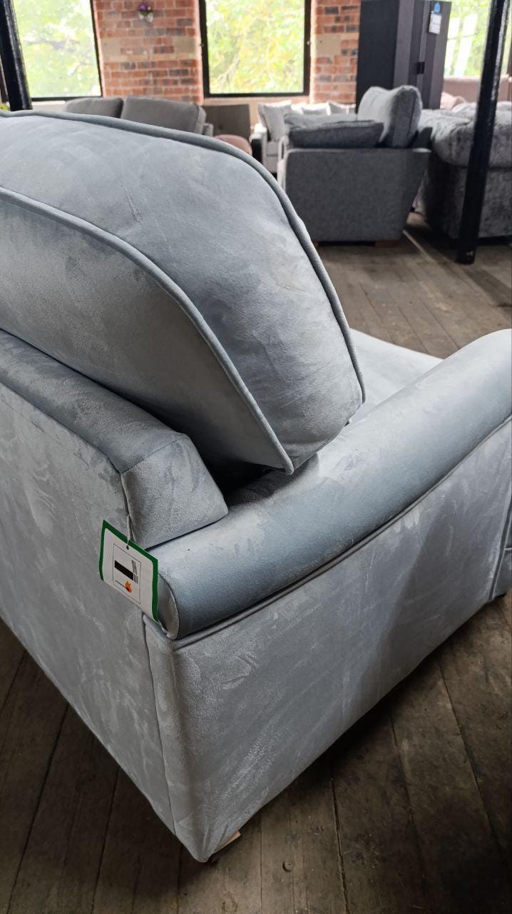 Victorian-Inspired Deep Seat Armchair - Luxurious Blue Velvet Fabric Upholstery