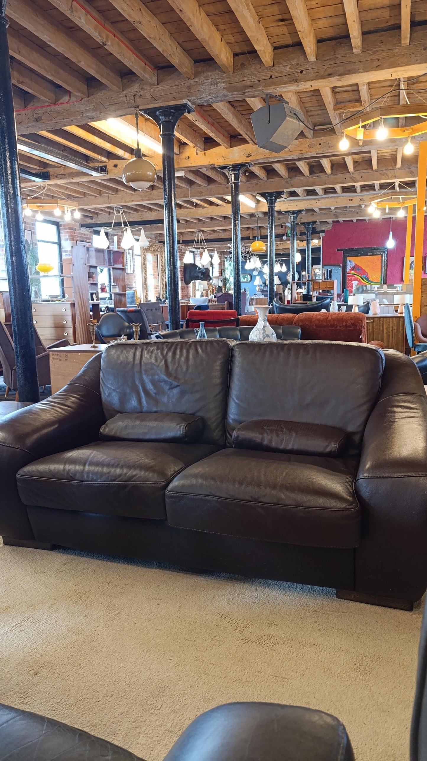 Leather 2-3 Seater Italian Sofa - Stylish 1990s Design