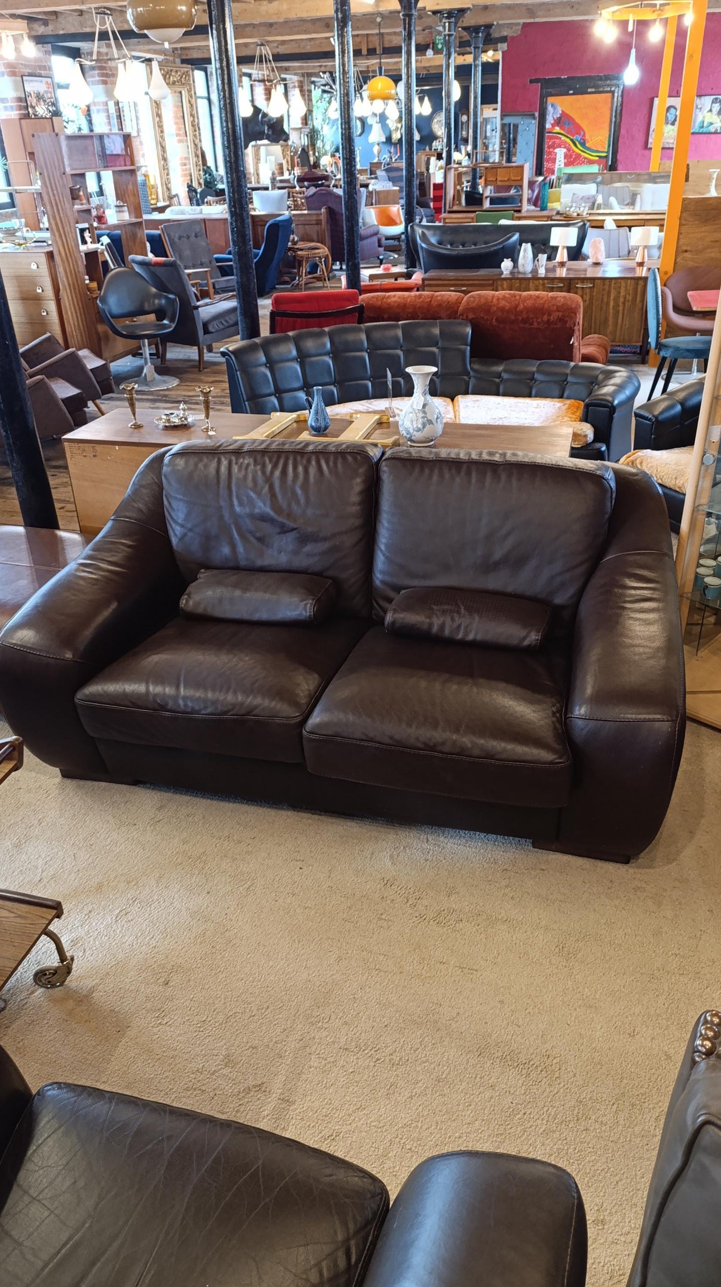 Leather 2-3 Seater Italian Sofa - Stylish 1990s Design