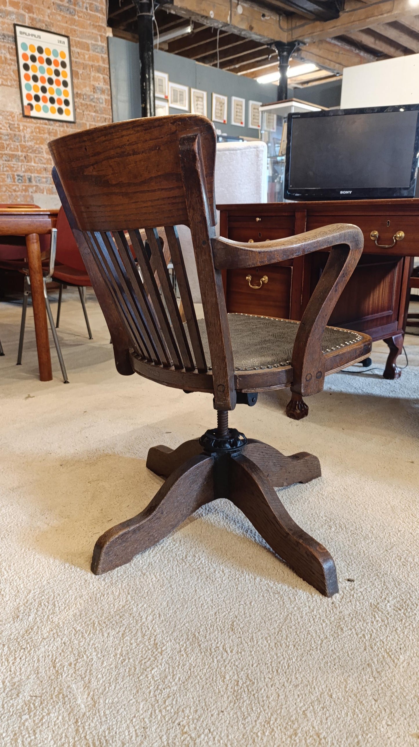 Early 20th Century Oak Swivel Desk Chair by Tapp & Toothill Ltd