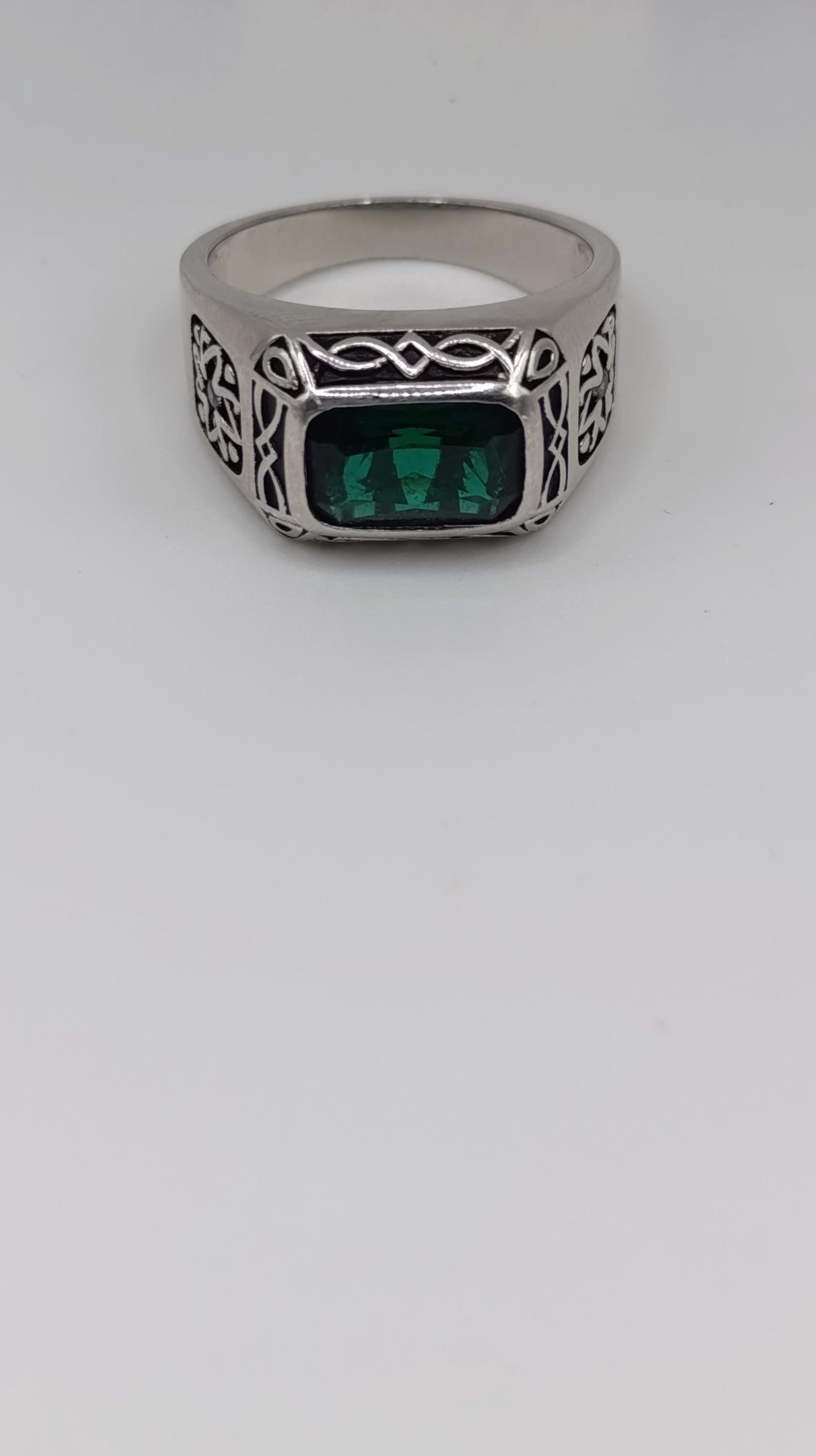 Sterling Silver Celtic-Style Ring with Green Quartz