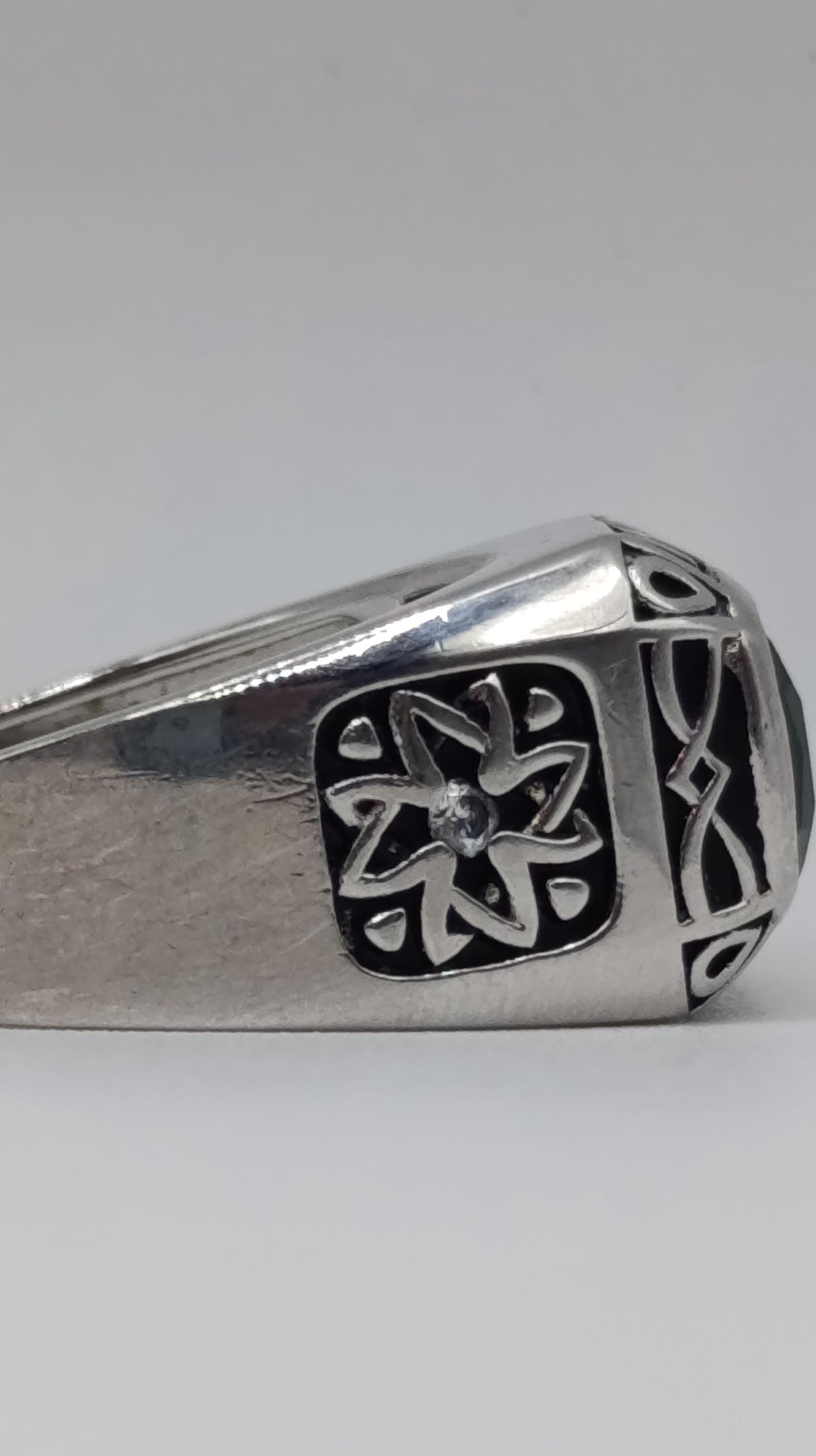 Sterling Silver Celtic-Style Ring with Green Quartz