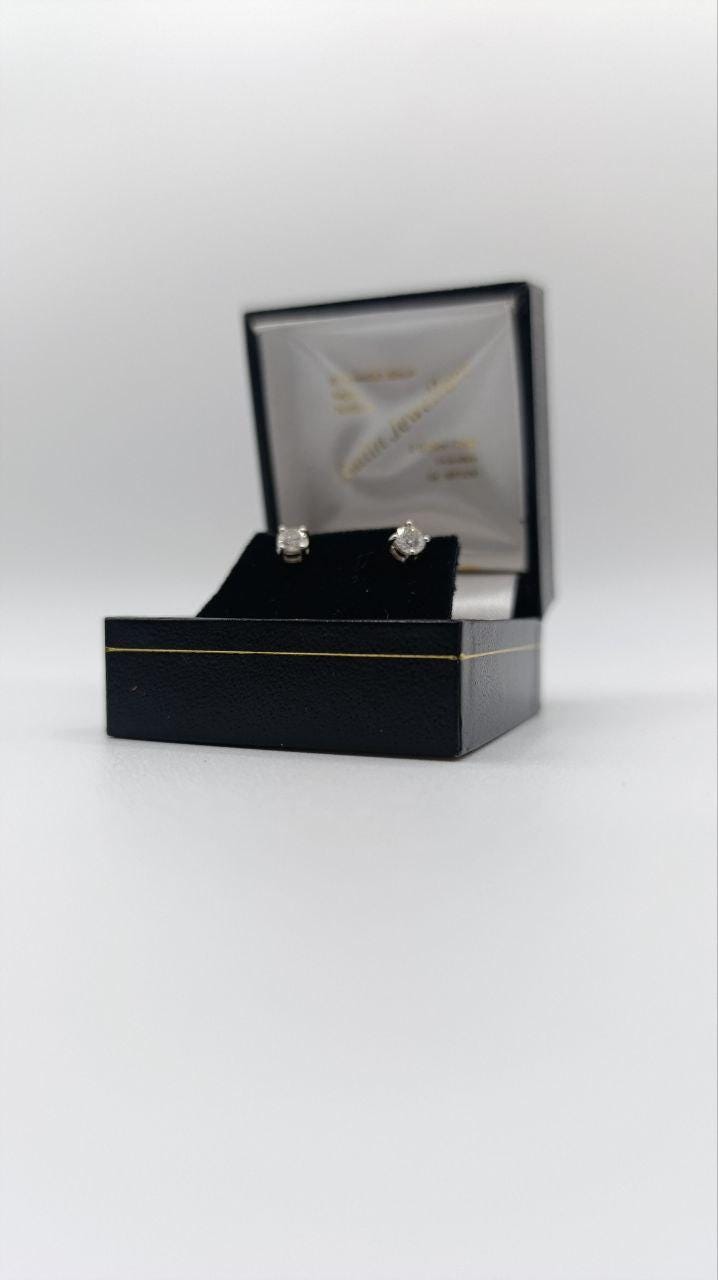 18ct White & Yellow Gold Diamond Stud Earrings – 0.40ct Total