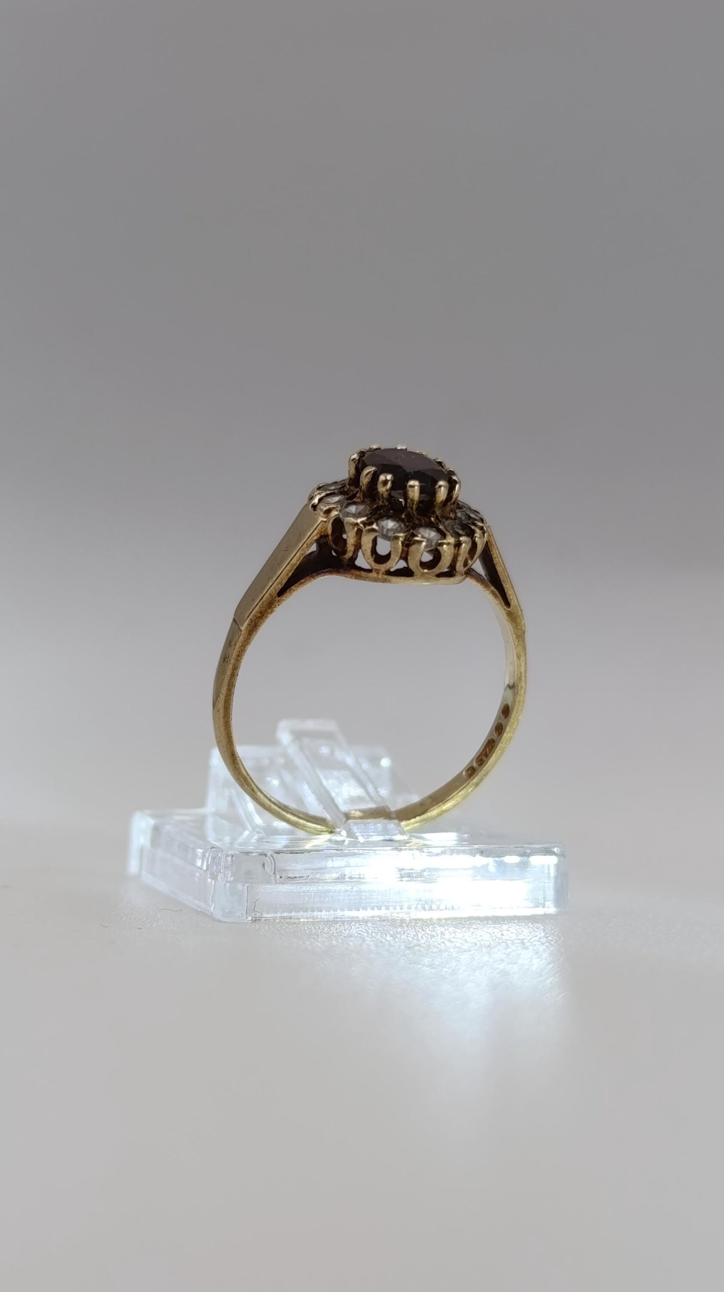 9ct Gold Diamond and Garnet Cluster Ring — London 1970