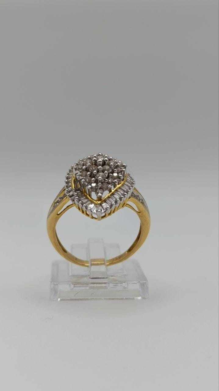 18ct Gold & Platinum Diamond Cluster Ring, Size R