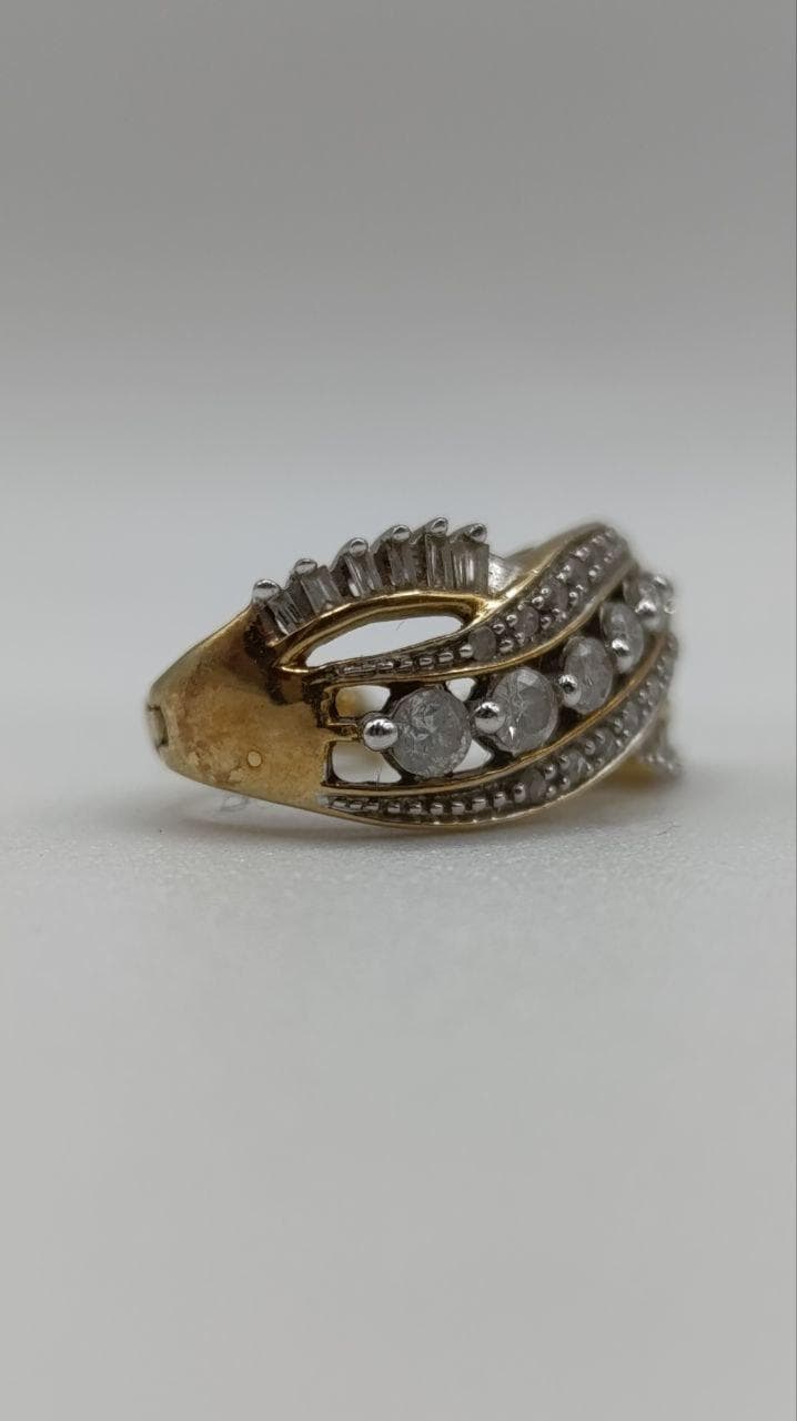 10k Gold & Diamond Swirl Cluster Earrings – c.1980s–1990s