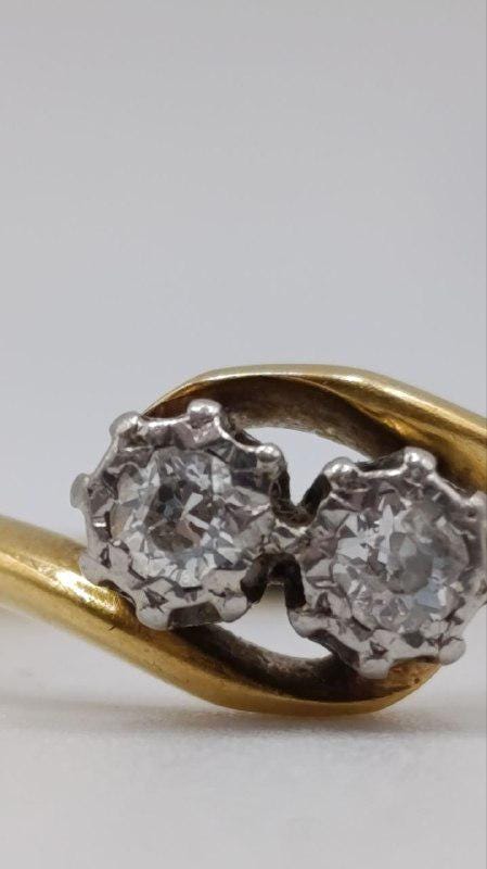 18ct Gold & Platinum “Toi et Moi” Diamond Crossover Ring – Edwardian to Early Art Deco