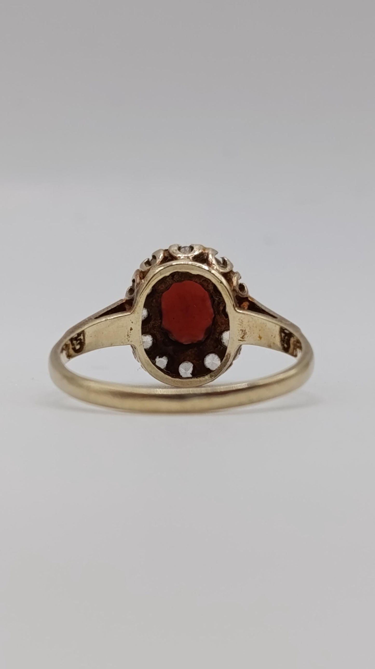 9ct Gold Diamond and Garnet Cluster Ring — London 1970