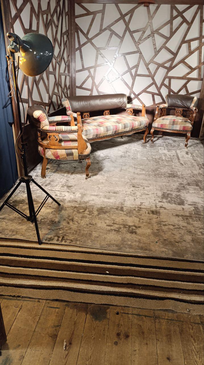 Victorian Drawing Room Suite – Settee & Two Armchairs (c.1880–1900)