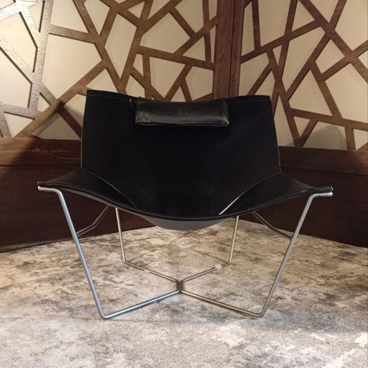 Vintage “Semana” Lounge Chair in Black Leather by David Weeks for Habitat UK (1990)