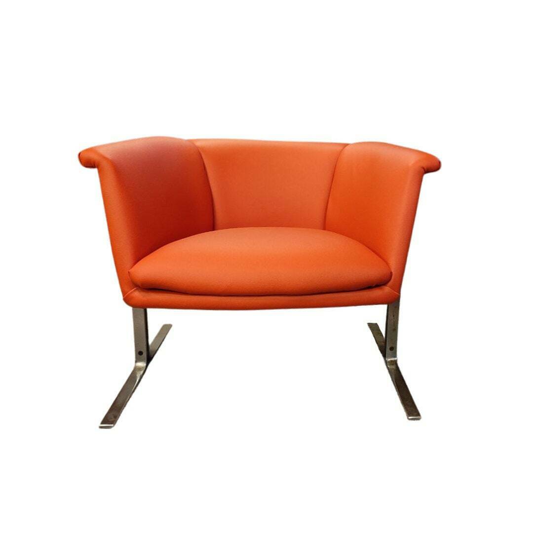 Artifort Model 042 Lounge Chair by Geoffrey Harcourt — photograph 1