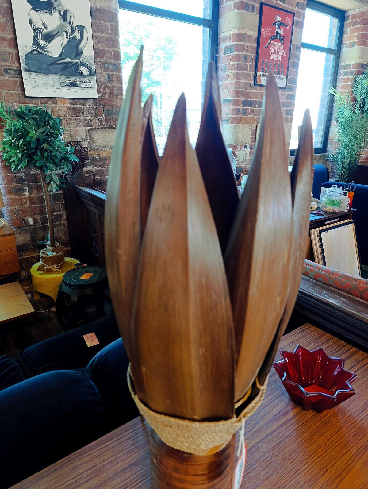 Sculptural Bentwood Palm-Leaf Table Lamp, circa 1970s — photograph 4