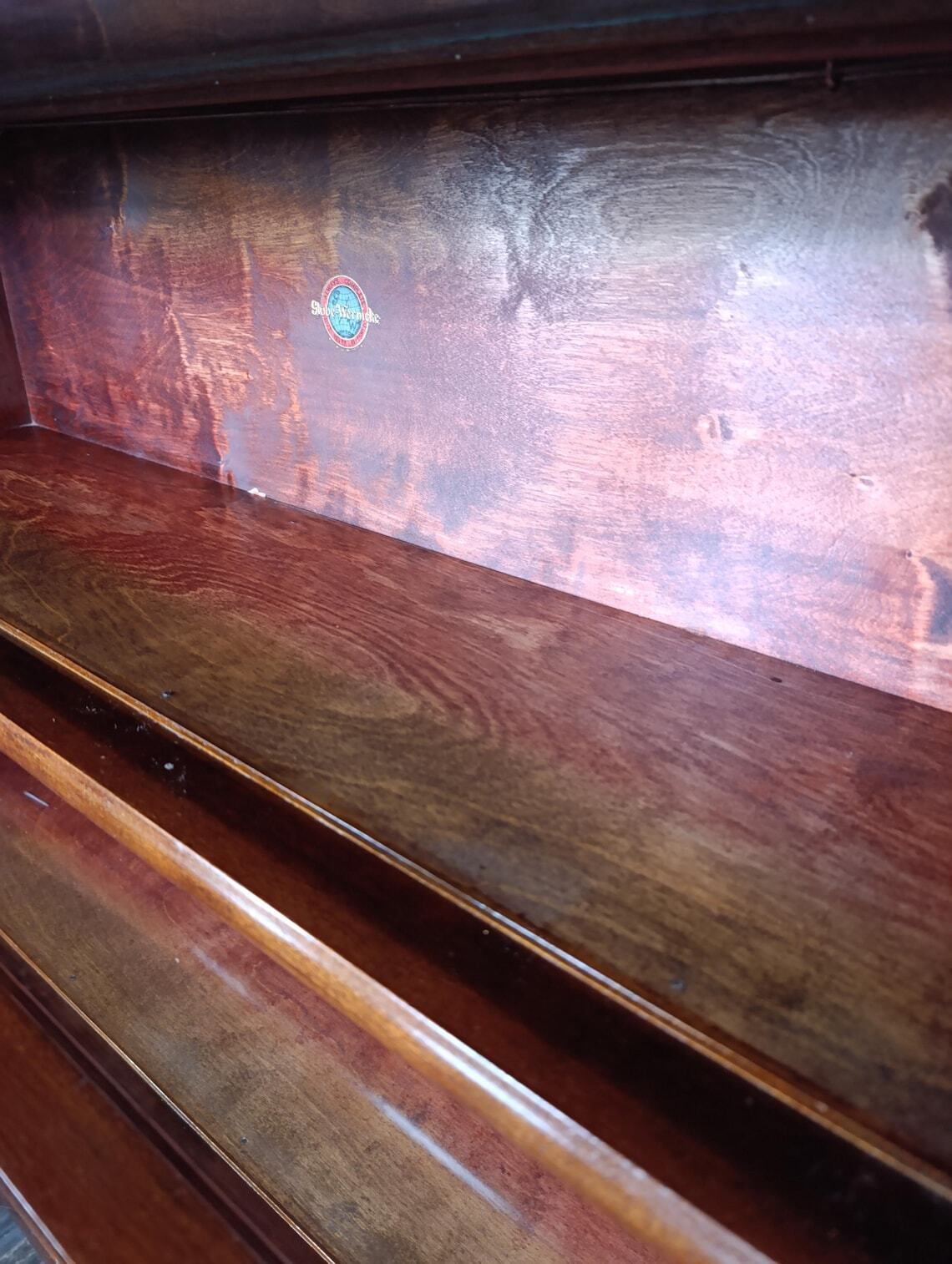 Globe-Wernicke Three-Section Barrister’s Bookcase — photograph 10